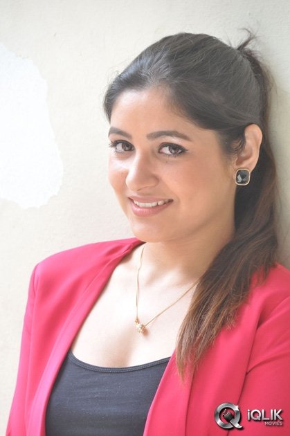 Prabhjeet-Kaur-at-Intelligent-Idiots-Movie-Date-Press-Meet